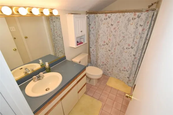 $449,900 | 260 Sweet Allen Farm Road, Unit B3, South Kingstown, RI 02879