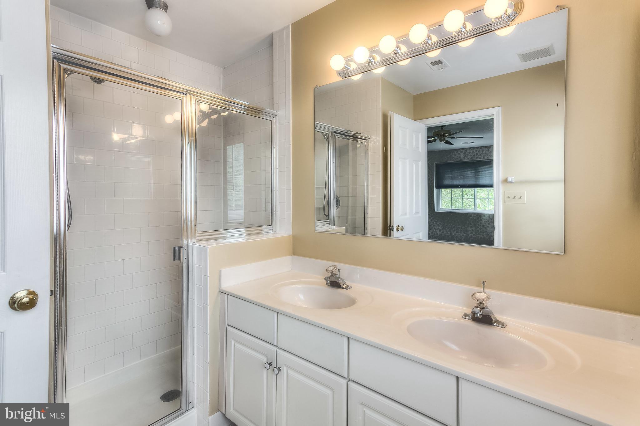 404 Rockfleet Road, Unit 302 Lutherville-Timonium, MD 21093 - Photo 16 of 19 Interior (General)