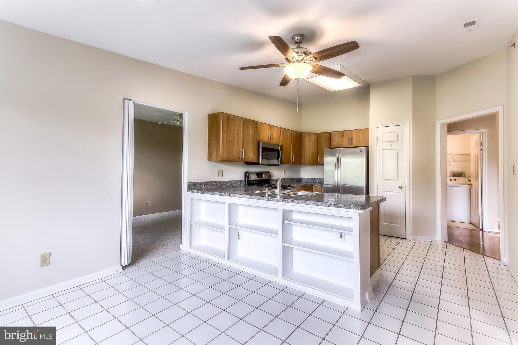 404 Rockfleet Road, Unit 302 Lutherville-Timonium, MD 21093 - Photo 6 of 19 Interior (General)