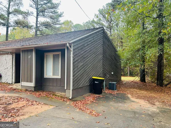 $1,295 | 140 Summerwood Drive, Unit 140, Fairburn, GA 30213