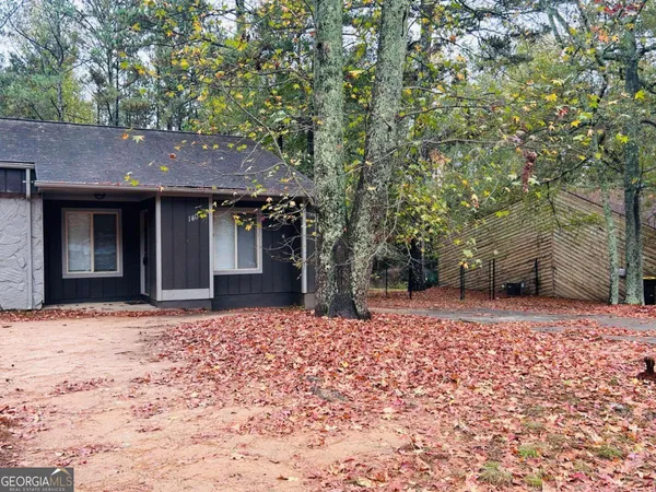 $1,295 | 140 Summerwood Drive, Unit 140, Fairburn, GA 30213