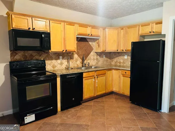 $1,295 | 140 Summerwood Drive, Unit 140, Fairburn, GA 30213