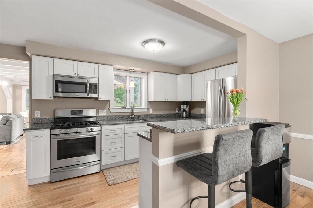 13 Greenwood Road Natick, MA 01760 - Photo 6 of 30 Gallery Image 6
