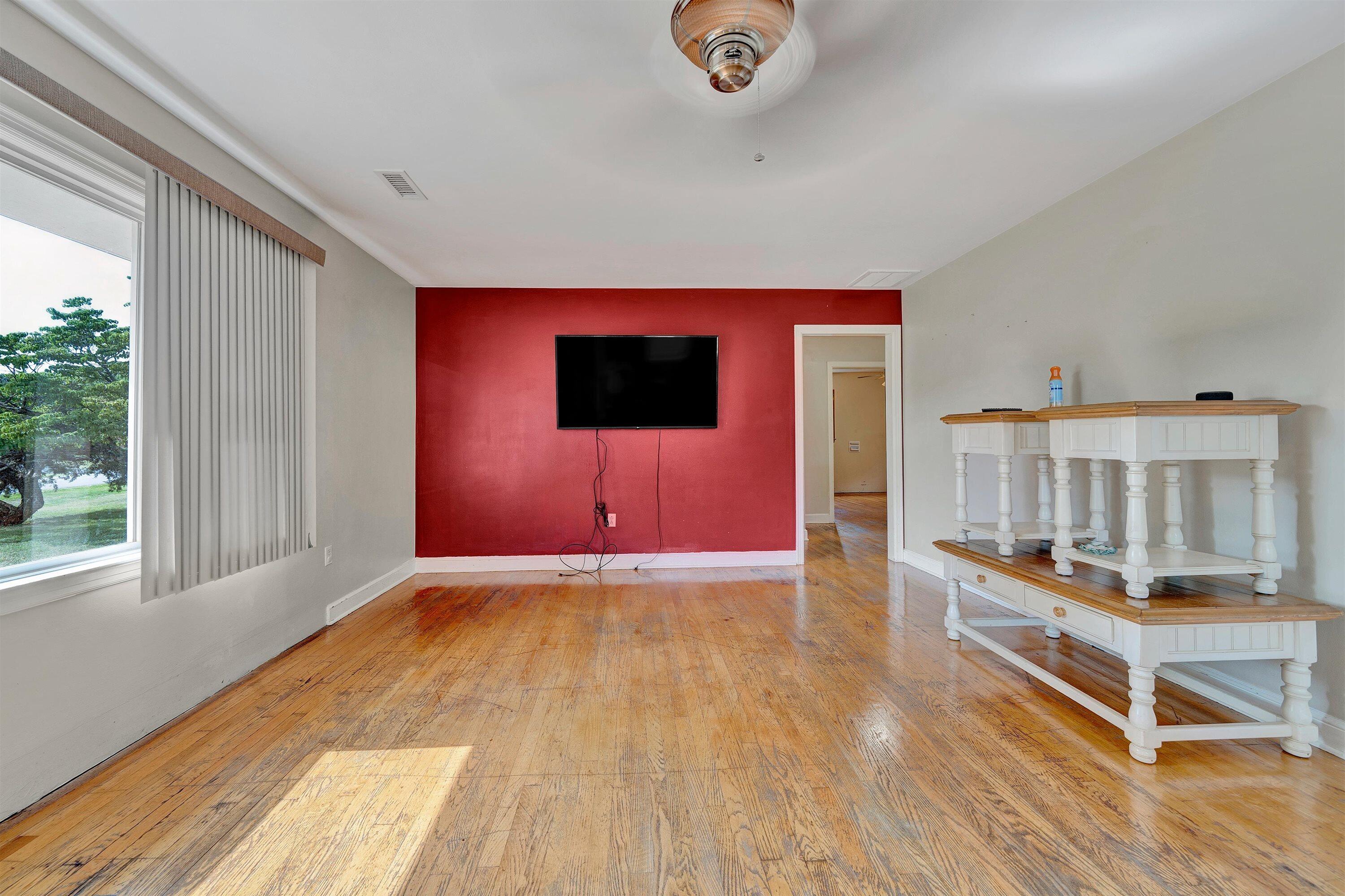 5539 Darby Road Roanoke, VA 24012 - Photo 5 of 19 06-SGP-04516