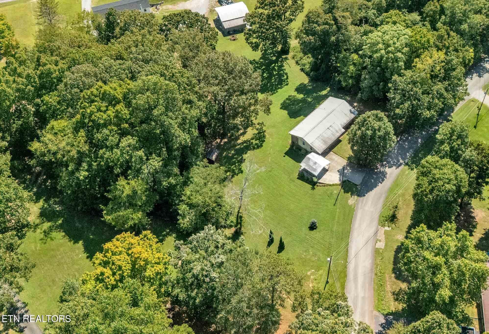 228 Crestwood Circle Decatur, TN 37322 - Photo 41 of 54 Gallery Image 41