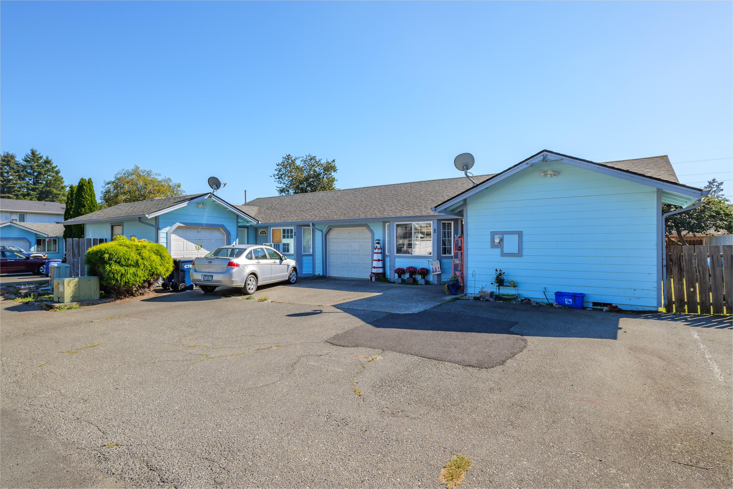 716 Pioneer Road Brookings, OR 97415 - Photo 2 of 48 02