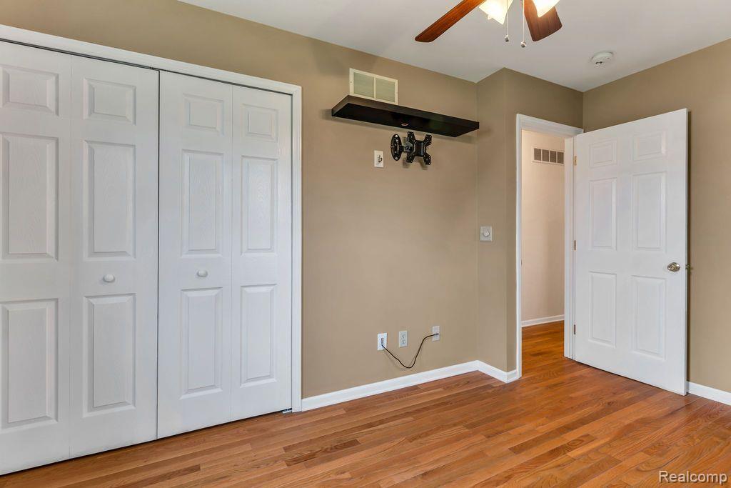 3547 Ridgecliffe Drive Flint, MI 48532 - Photo 17 of 36 Gallery Image 17