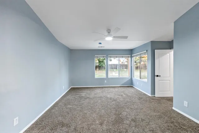 $429,999 | 2702 Holt Avenue, Sanger, CA 93657