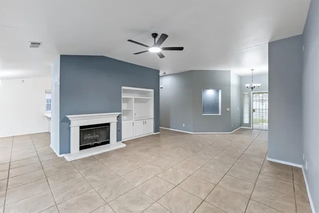 $429,999 | 2702 Holt Avenue, Sanger, CA 93657