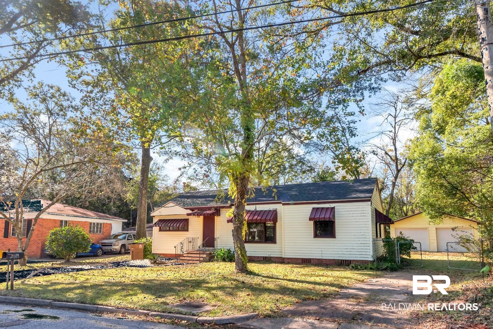 5421 West Colonial Circle Mobile, AL 36618 - Photo 3 of 23