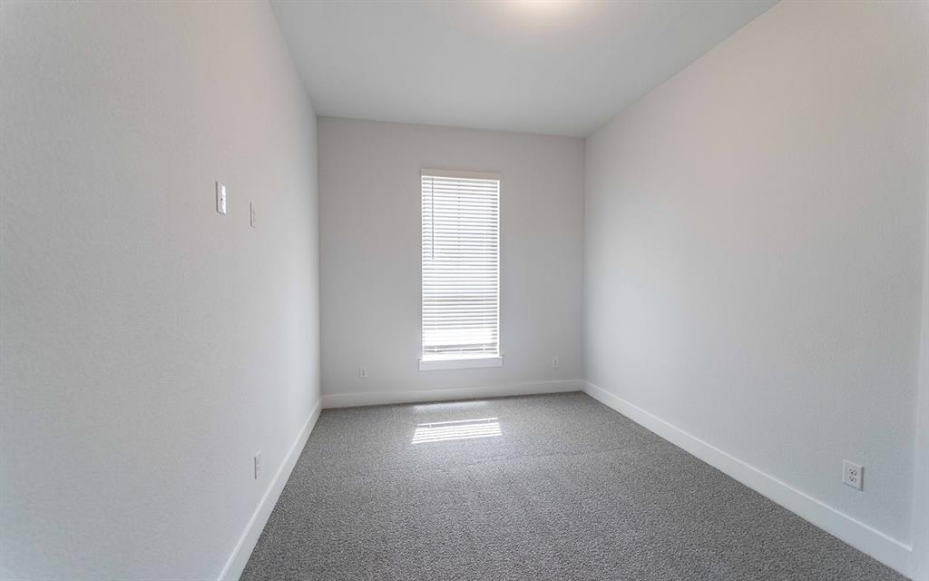 2012 Casting Ridge Mesquite, TX 75181 - Photo 24 of 28 a view of empty room with window
