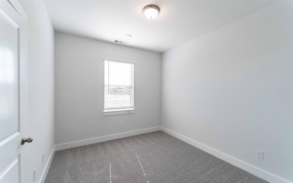 2012 Casting Ridge Mesquite, TX 75181 - Photo 26 of 28 an empty room with a window