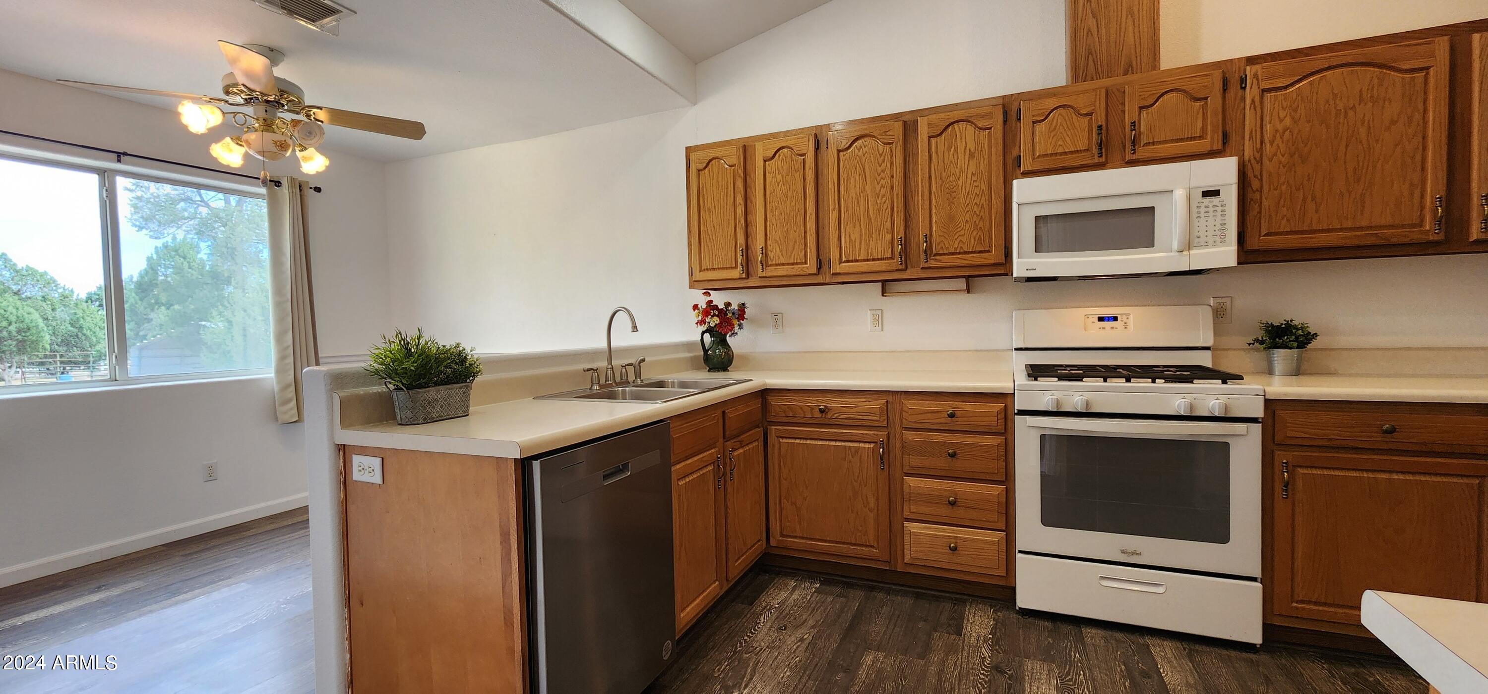 438 West Round Valley Road Payson, AZ 85541 - Photo 13 of 51 _