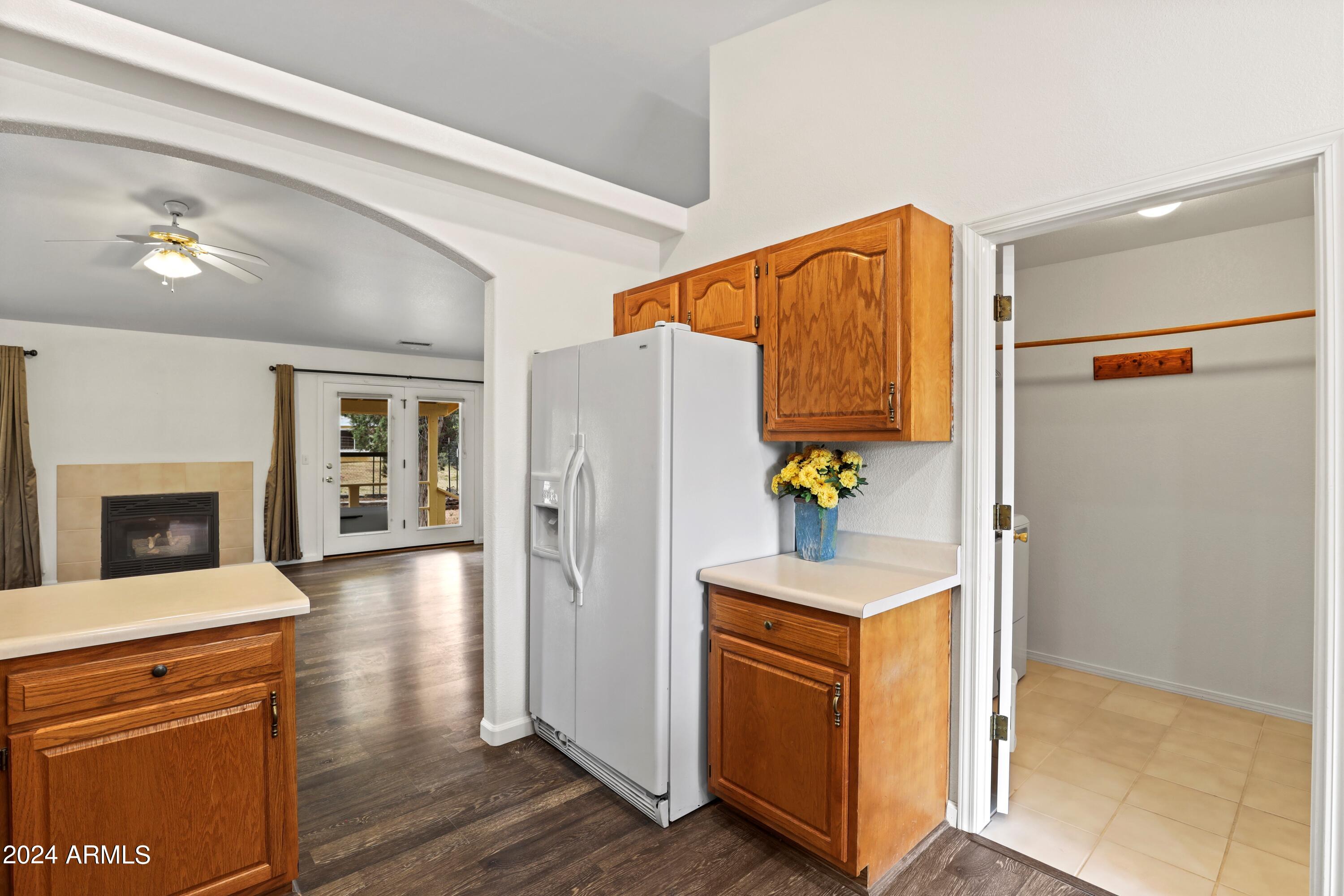 438 West Round Valley Road Payson, AZ 85541 - Photo 16 of 51 Kitchen Laundry & Garage Access