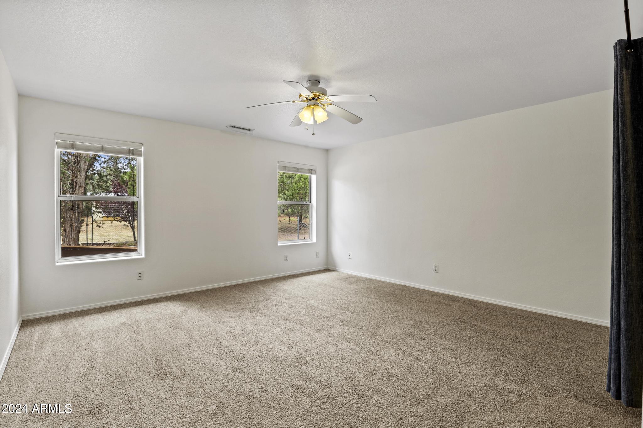 438 West Round Valley Road Payson, AZ 85541 - Photo 18 of 51 Primary Bedroom_Carpet Replaced 2024