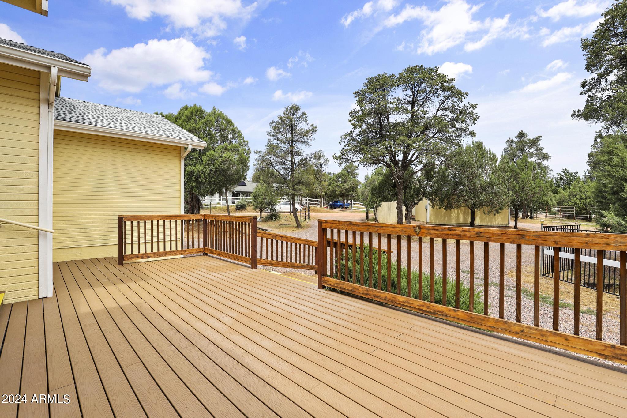 438 West Round Valley Road Payson, AZ 85541 - Photo 3 of 51 Front Entry Deck