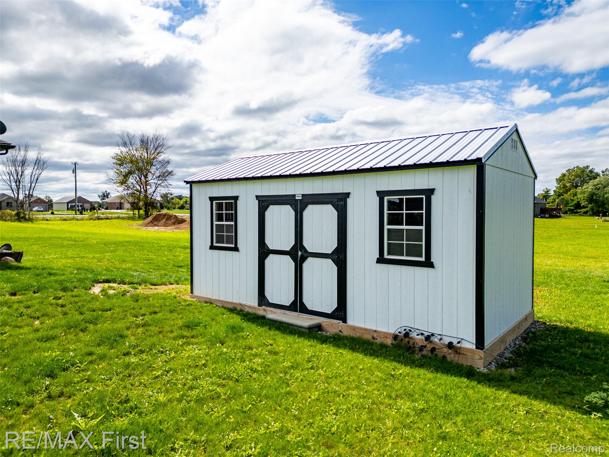 7065 Dryden Road Almont, MI 48003 - Photo 7 of 42 DRYDEN-40.jpg