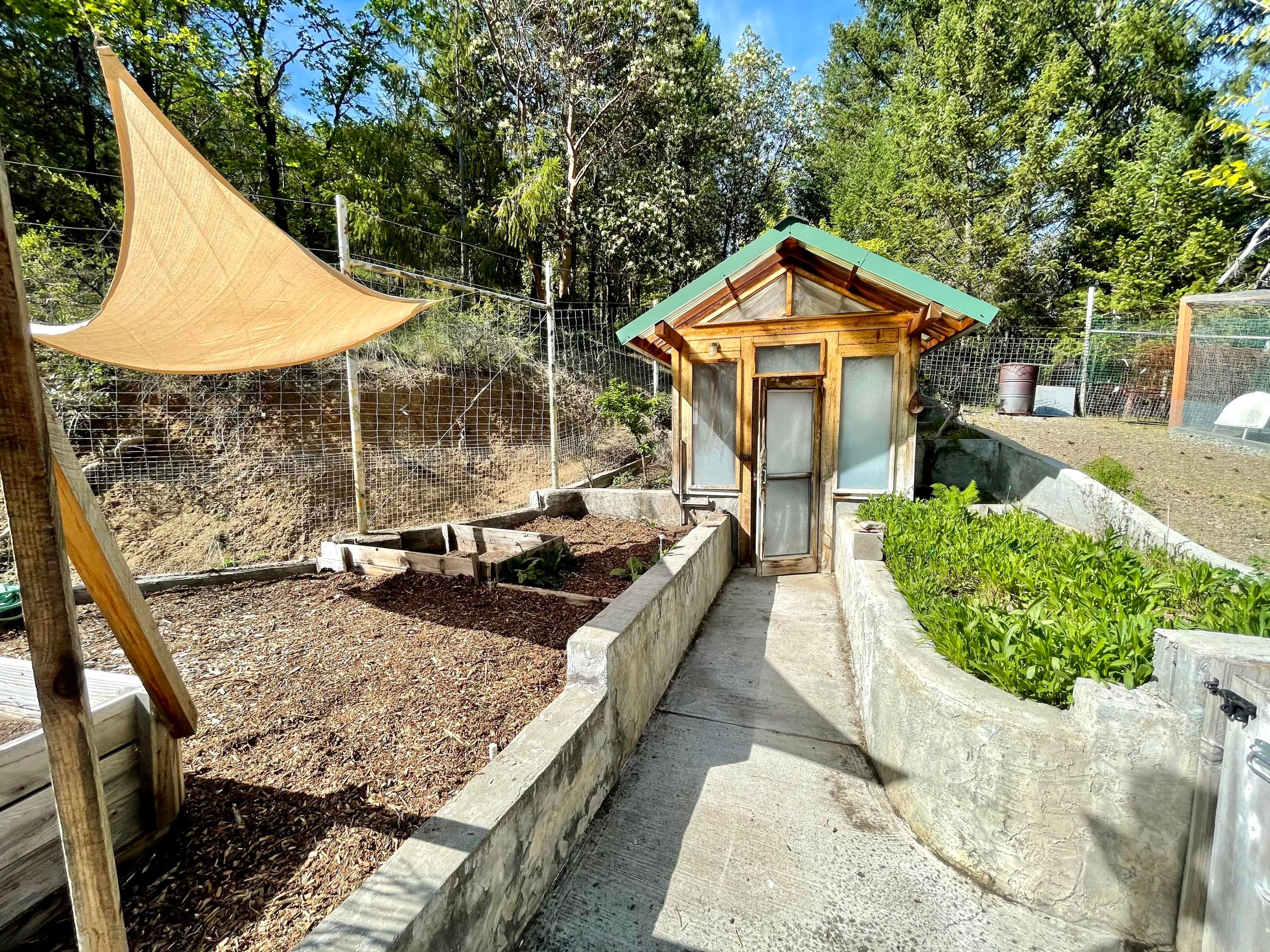 3110 Anderson Creek Road Talent, OR 97540 - Photo 56 of 58 Garden Green house