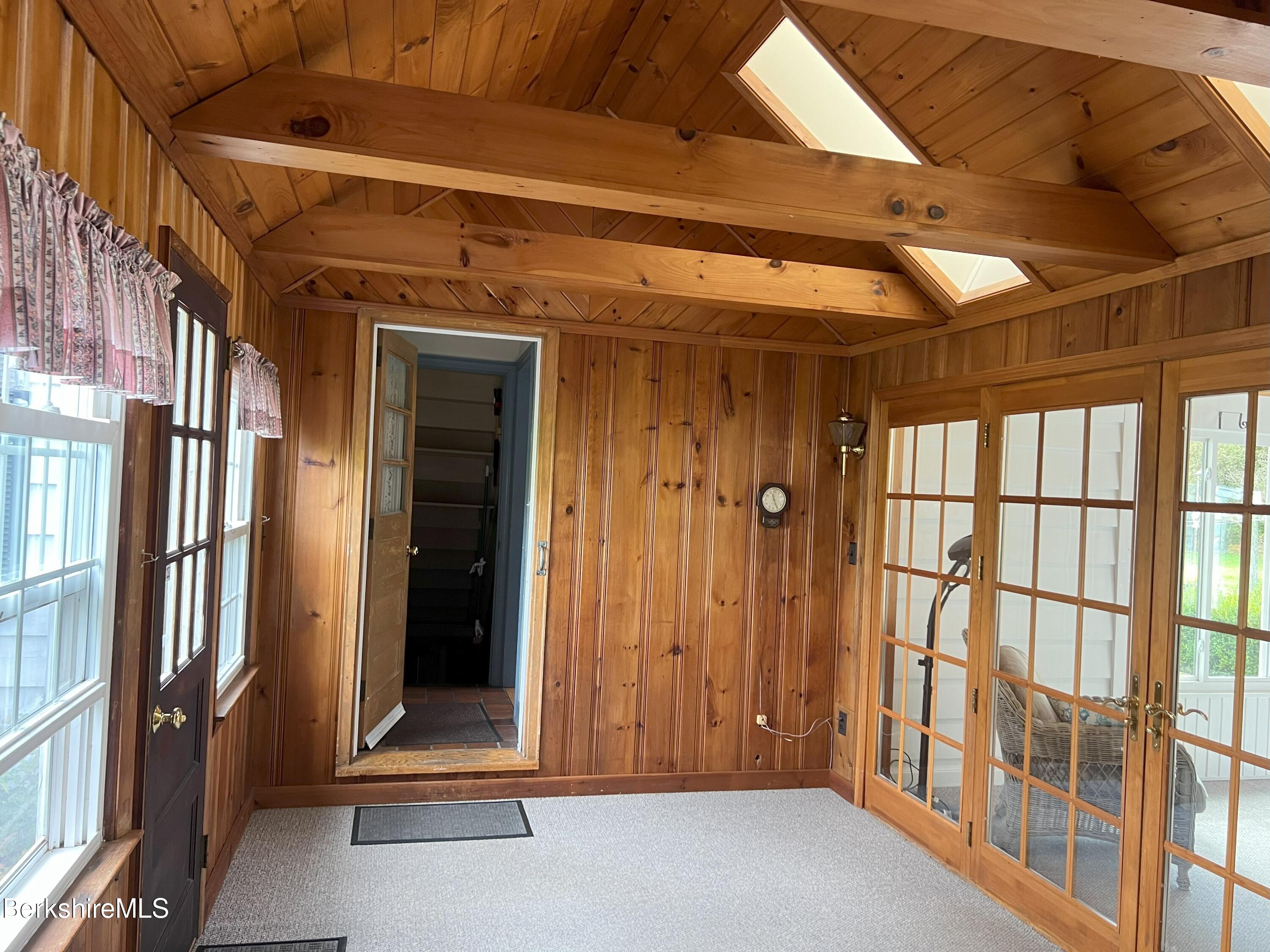 324 State Road Great Barrington, MA 01230 - Photo 15 of 53 Breezeway