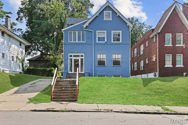 $239,900 | 5946 Julian Avenue, St. Louis, MO 63112