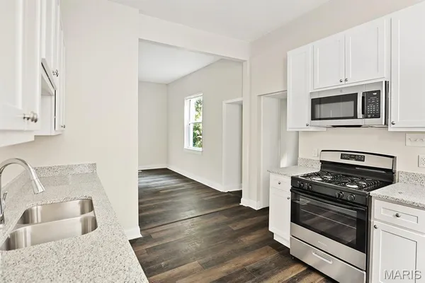 $239,900 | 5946 Julian Avenue, St. Louis, MO 63112