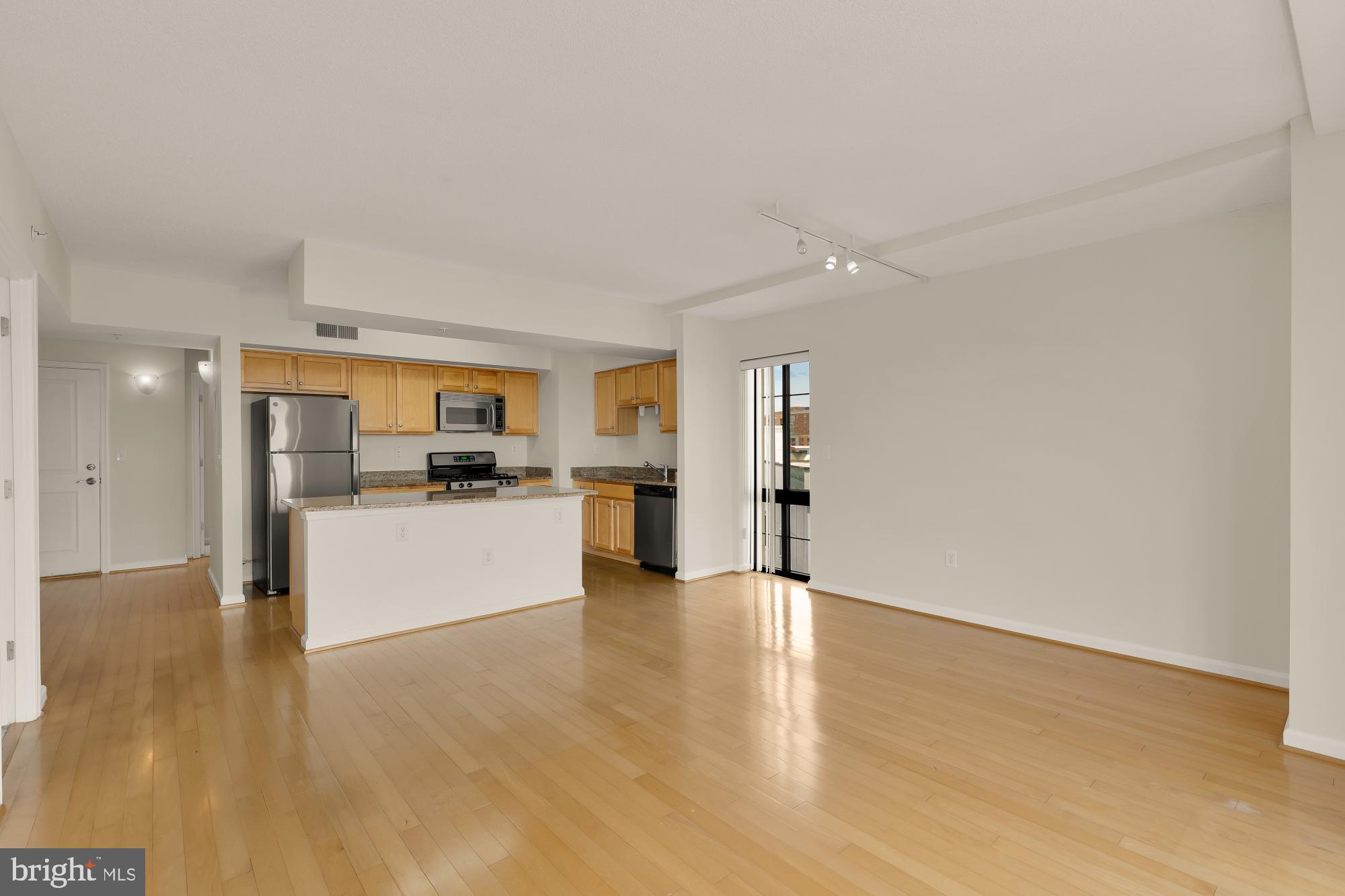 7915 Eastern Avenue Northwest, Unit 1014 Silver Spring, MD 20910 - Photo 20 of 33