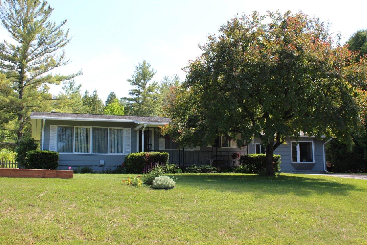 1150 Riviera Drive Cheboygan, MI 49721 - Photo 1 of 19 Gallery Image 1
