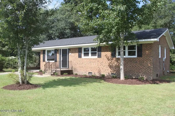 $155,000 | 91 North Elmhurst Street, Clarkton, NC 28433