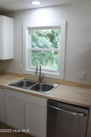 $155,000 | 91 North Elmhurst Street, Clarkton, NC 28433