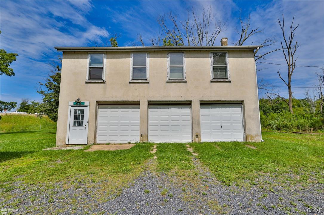 1812 Rosenberger Road Quakertown, PA 18951 - Photo 27 of 47 3-Car Garage & Apt