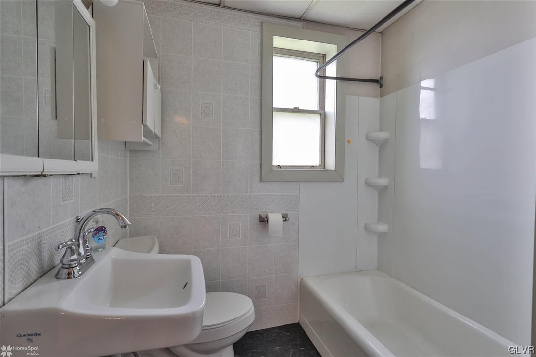 1812 Rosenberger Road Quakertown, PA 18951 - Photo 30 of 47 Garage Apt-Full Bath