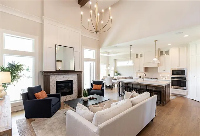 $717,535 | 18600 Howe Drive, Overland Park, KS 66085