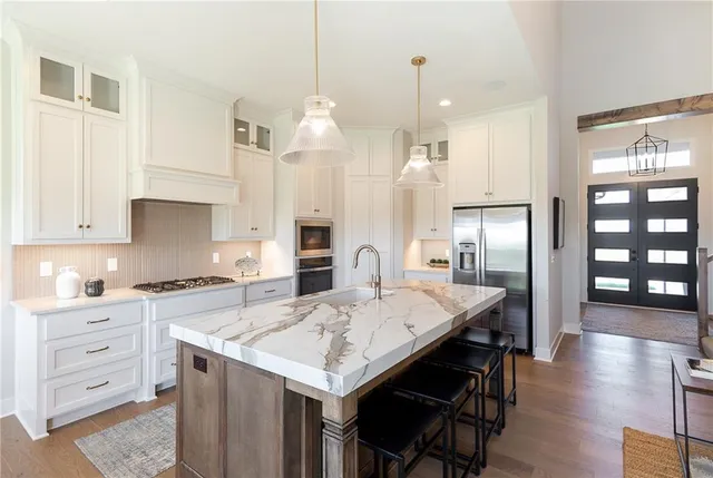 $717,535 | 18600 Howe Drive, Overland Park, KS 66085