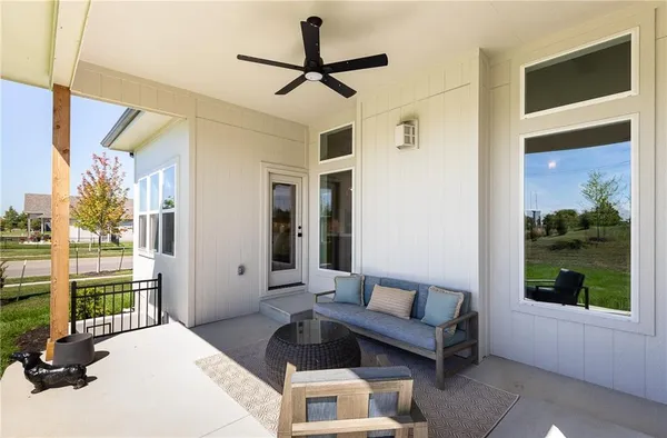 $717,535 | 18600 Howe Drive, Overland Park, KS 66085