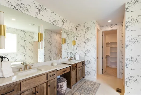 $717,535 | 18600 Howe Drive, Overland Park, KS 66085