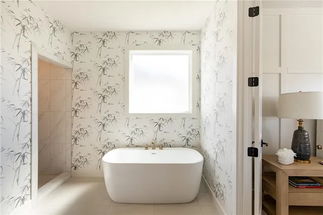 $717,535 | 18600 Howe Drive, Overland Park, KS 66085