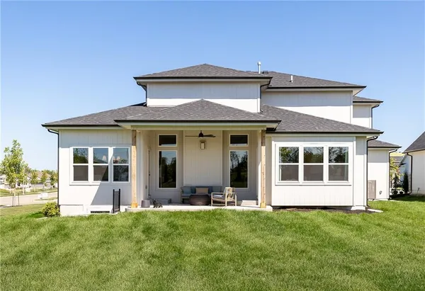 $717,535 | 18600 Howe Drive, Overland Park, KS 66085