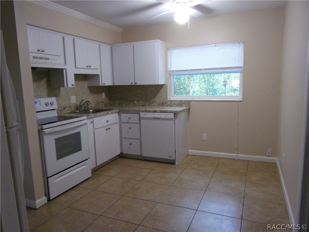 701 Emery Street Inverness, FL 34450 - Photo 4 of 21