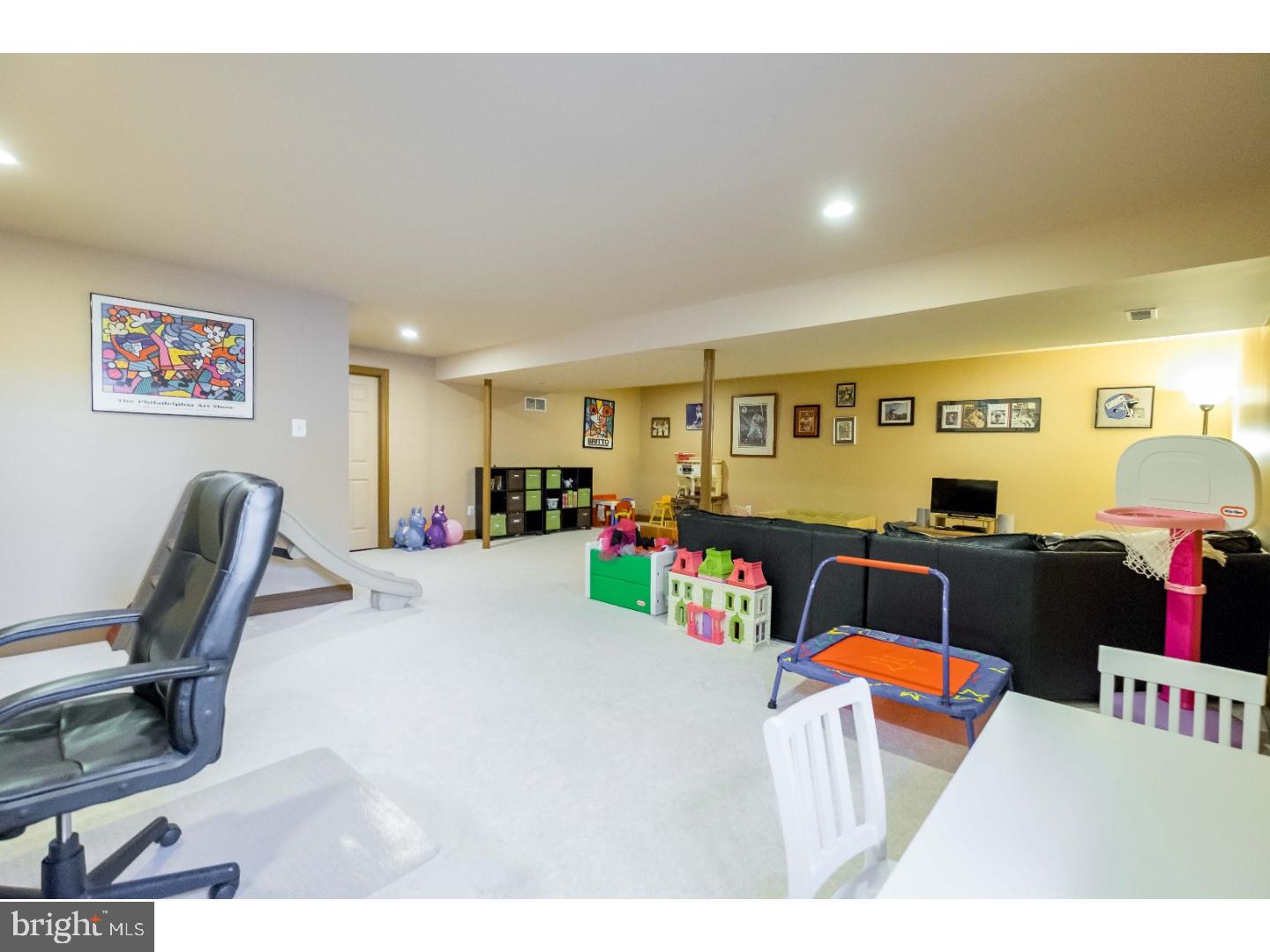 85 Chapel Hill Road Mount Laurel, NJ 08054 - Photo 22 of 25 Basement - Finished