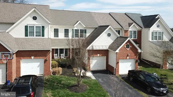 $639,900 | 5603 Wheelwright Way, Haymarket, VA 20169