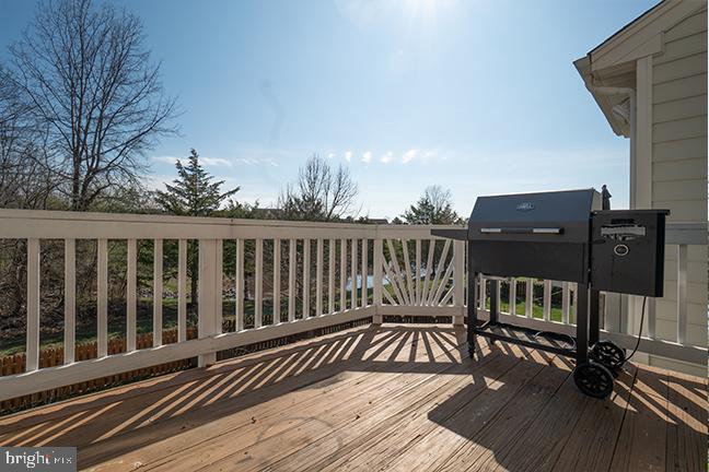 5603 Wheelwright Way Haymarket, VA 20169 - Photo 22 of 65 Deck