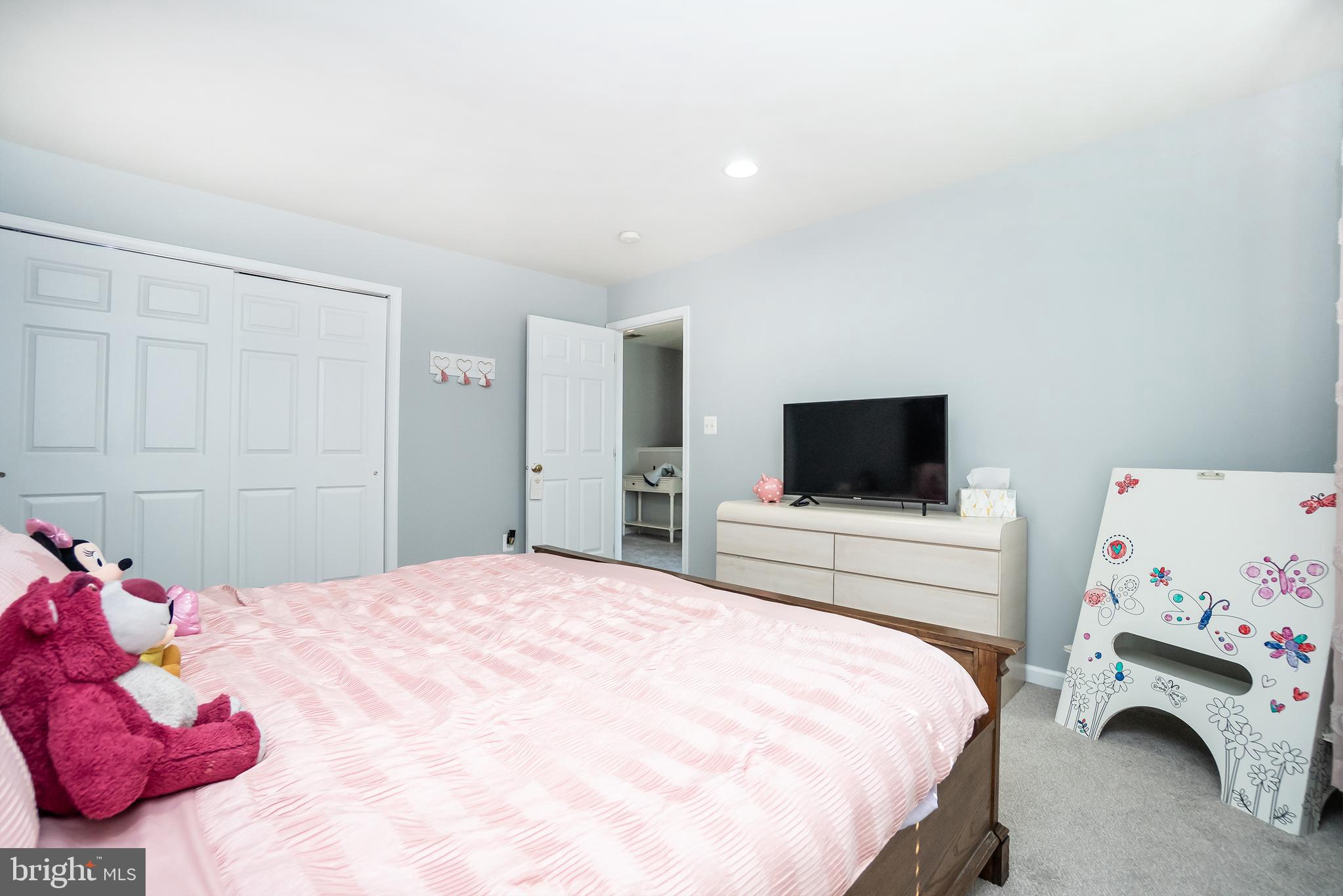 5603 Wheelwright Way Haymarket, VA 20169 - Photo 29 of 65 Bedroom 2