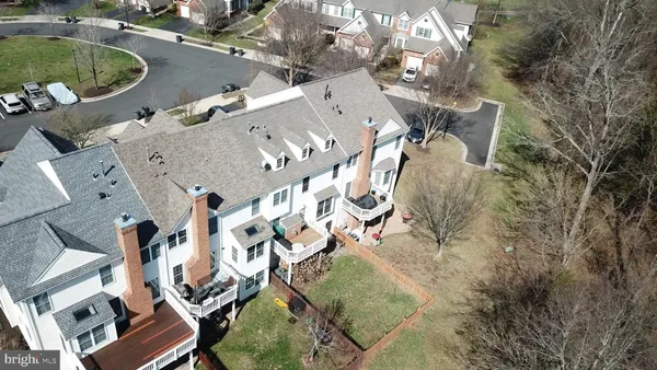 $639,900 | 5603 Wheelwright Way, Haymarket, VA 20169