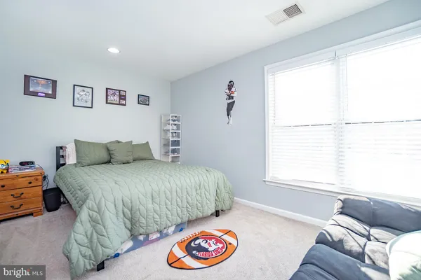 $639,900 | 5603 Wheelwright Way, Haymarket, VA 20169