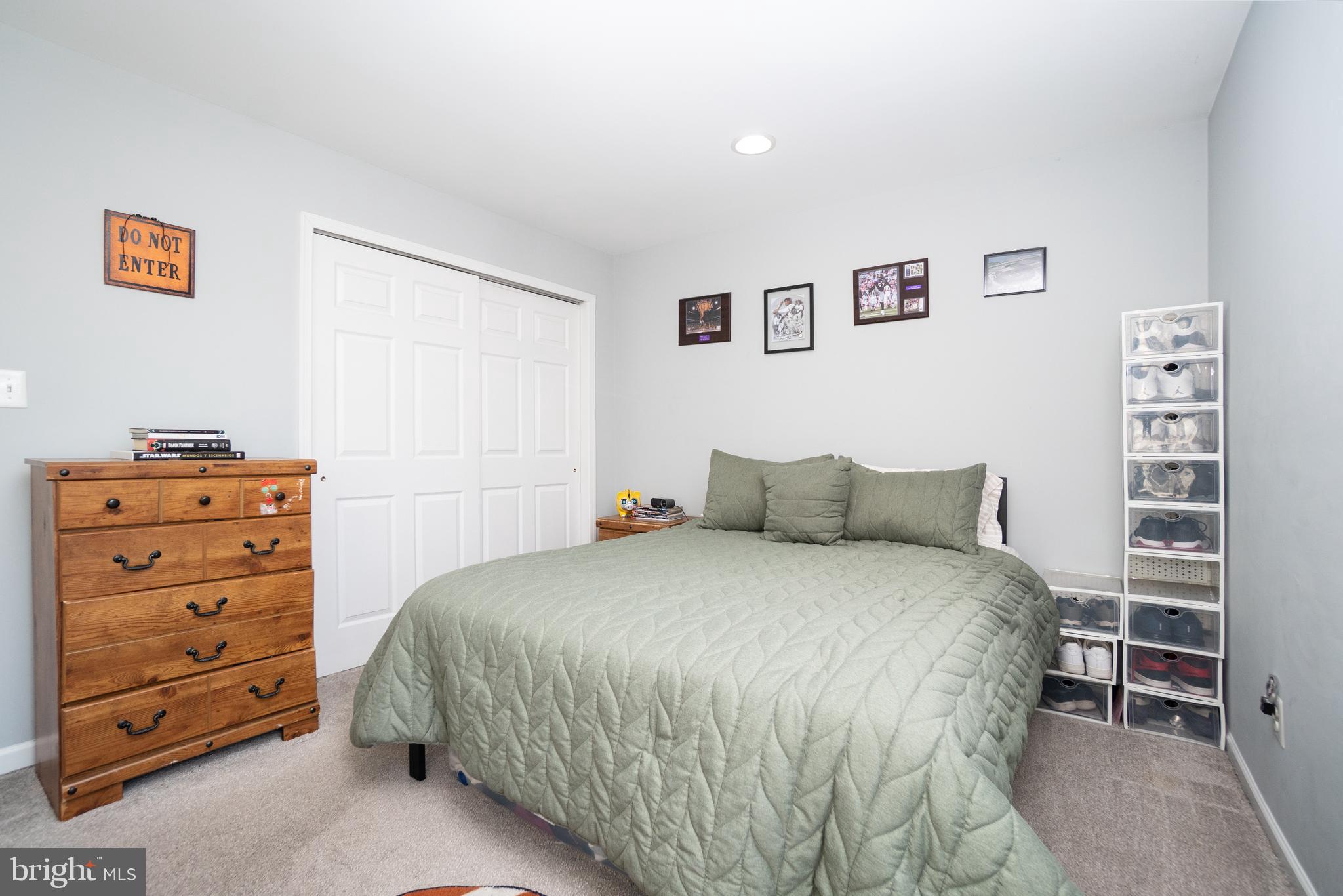 5603 Wheelwright Way Haymarket, VA 20169 - Photo 32 of 65 Bedroom 3