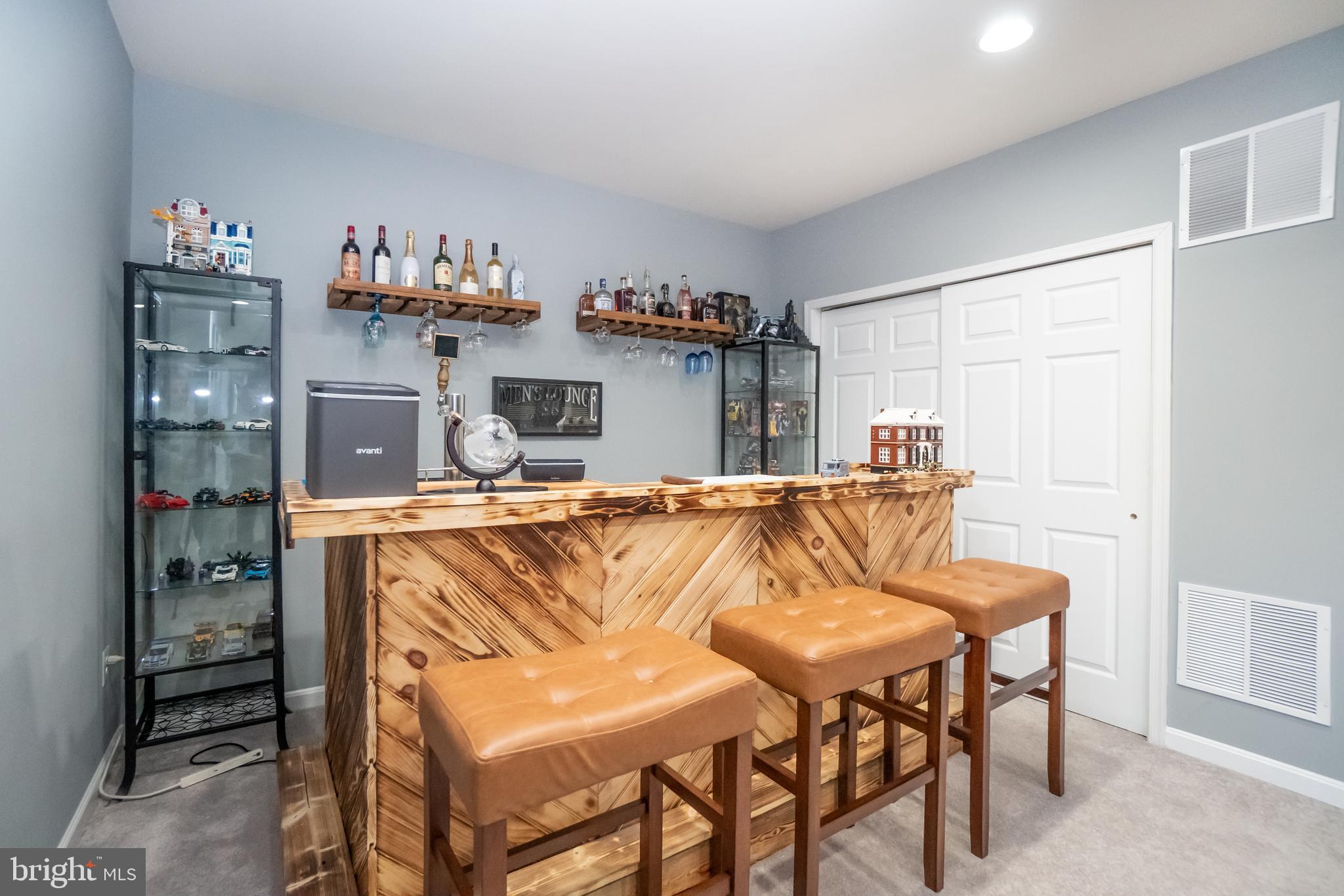5603 Wheelwright Way Haymarket, VA 20169 - Photo 41 of 65 Lower Level Bar