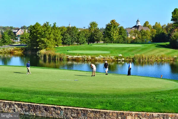 $639,900 | 5603 Wheelwright Way, Haymarket, VA 20169