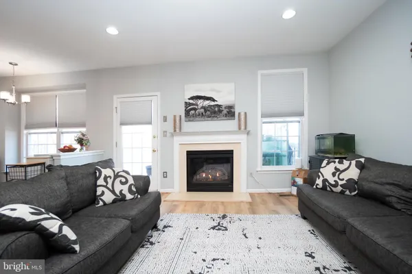 $639,900 | 5603 Wheelwright Way, Haymarket, VA 20169