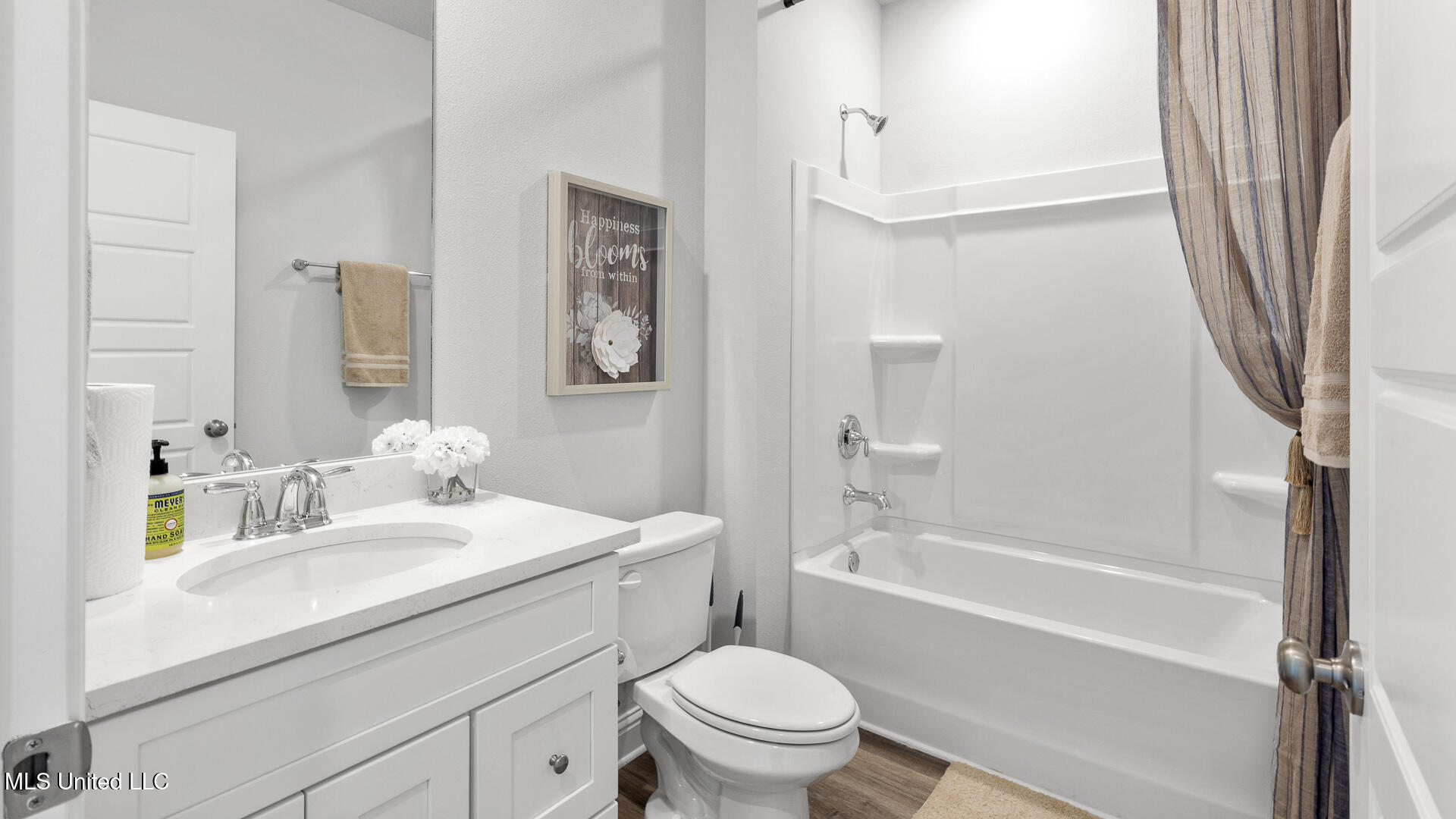 18377 Spring Hill Drive Saucier, MS 39574 - Photo 5 of 28 4