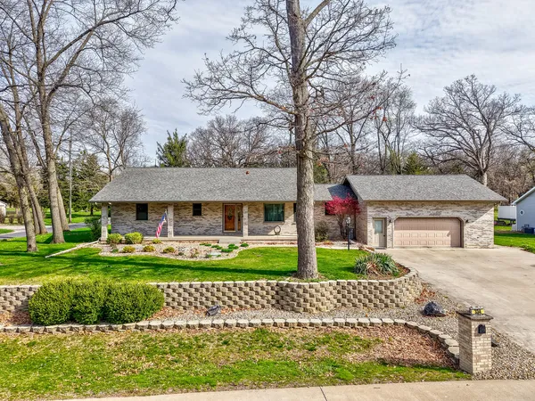 $325,000 | 334 South Oak Lane, Streator, IL 61364